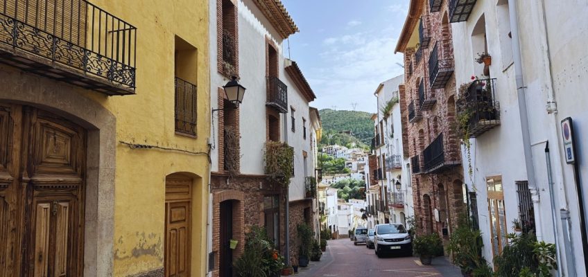 Улица Вилафамеса и старинные дома - Vilafamés Castellón на экскурсии из Валенсии